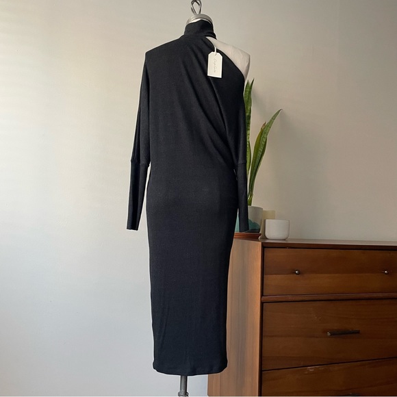 🇺🇸O24.34 ENZA COSTA Heather Rib Exposed Shoulder
Mock Midi Dress - Picture 4 of 9